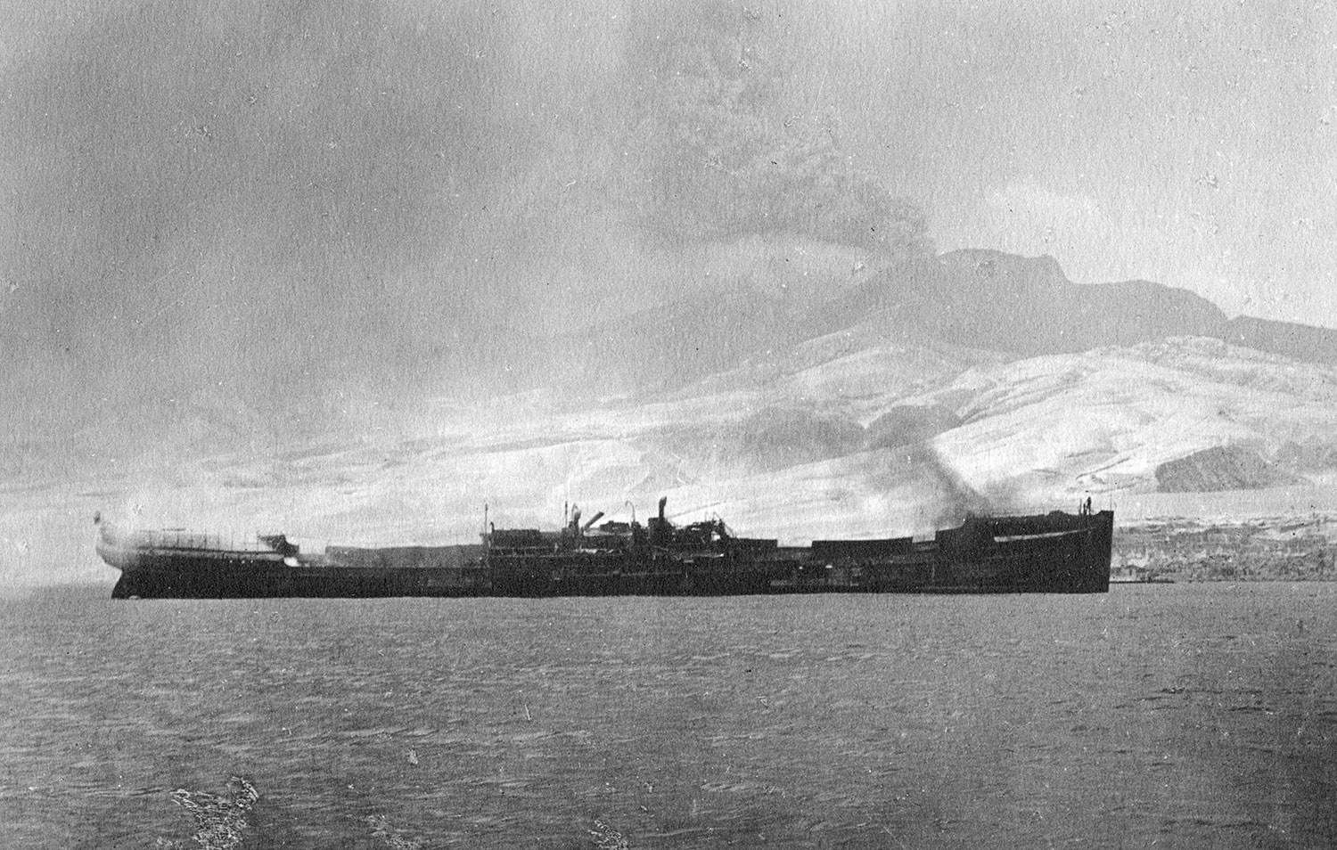 Most ships sunk by a volcano