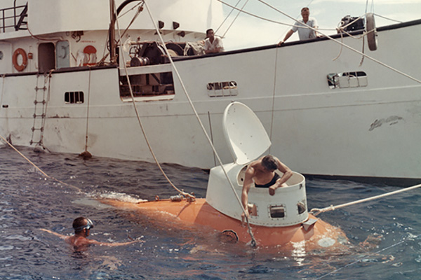 First commercially built submersible in the USA